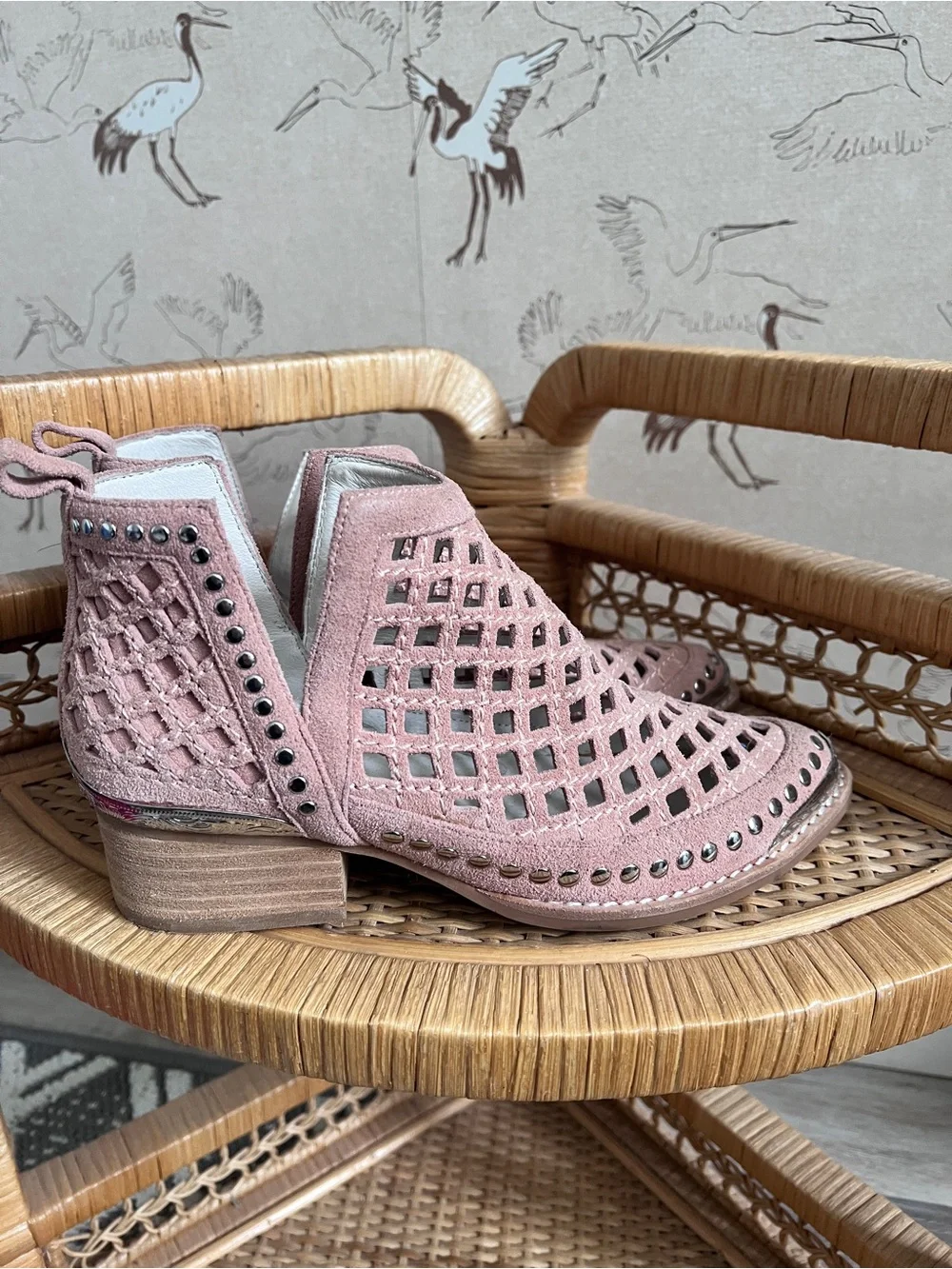 Jeffrey‎ Campbell pink ankle boots studded open